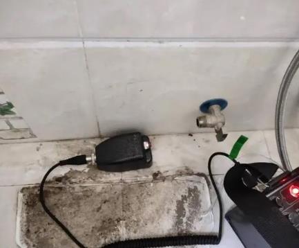 上街区屋顶漏水维修公司分享下卫生间漏水的危害及解决方法